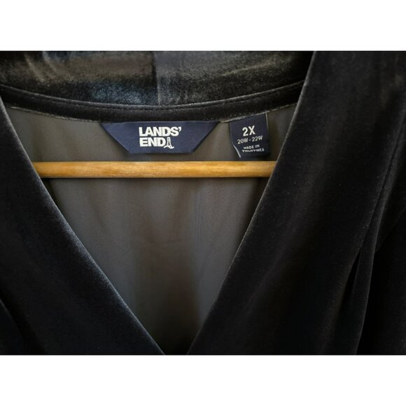Lands End Gray Black Velvet V Neck Pull Over Blouse Comfortable Relaxed 2X - Picture 2 of 7